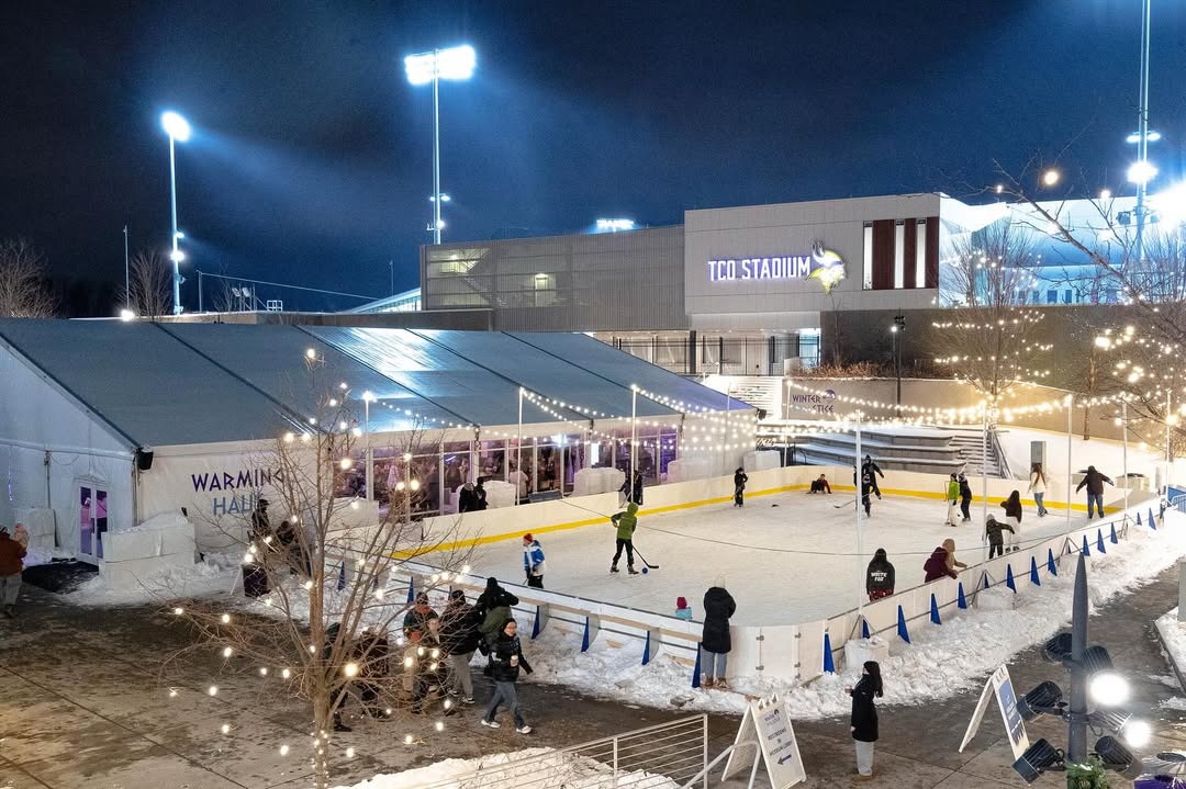 Standard Heating Family Freeze Rink image